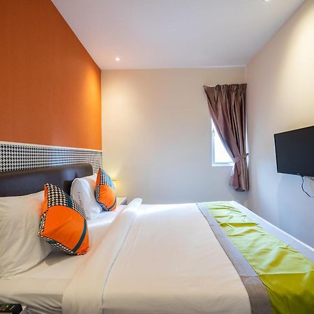 Link Hotel George Town Zewnętrze zdjęcie